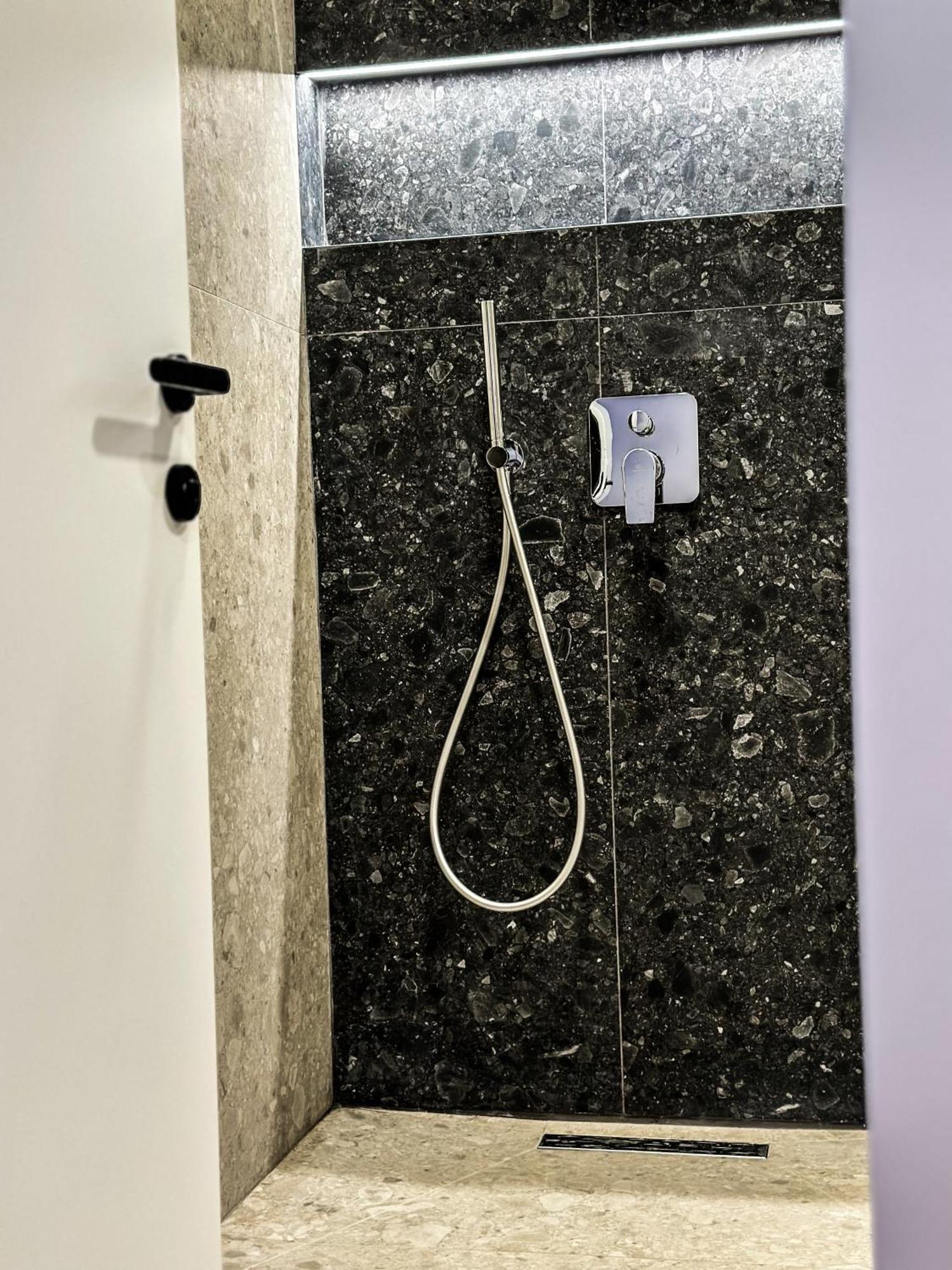Alexander Rooms & Apartments Durres Luaran gambar